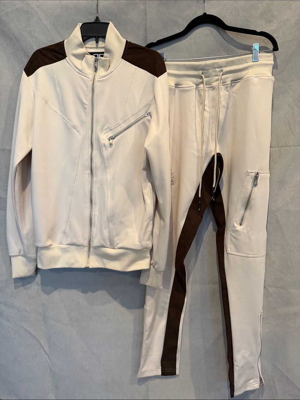 JORDAN CRAIG Cream and Brown Zip-Up Jacket & Jogger Set. Jacket Med, Pants: Smal